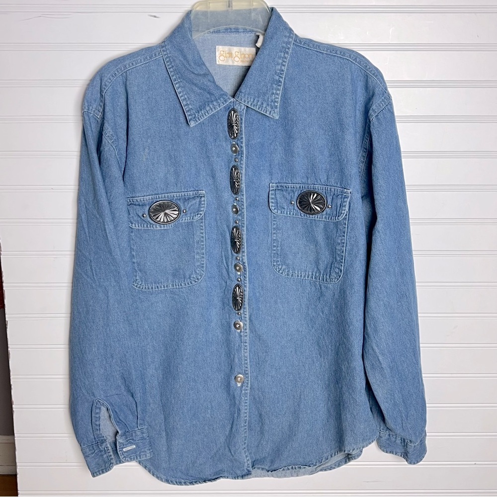 Vintage Western Chambray Top with Silver Toned Hardware